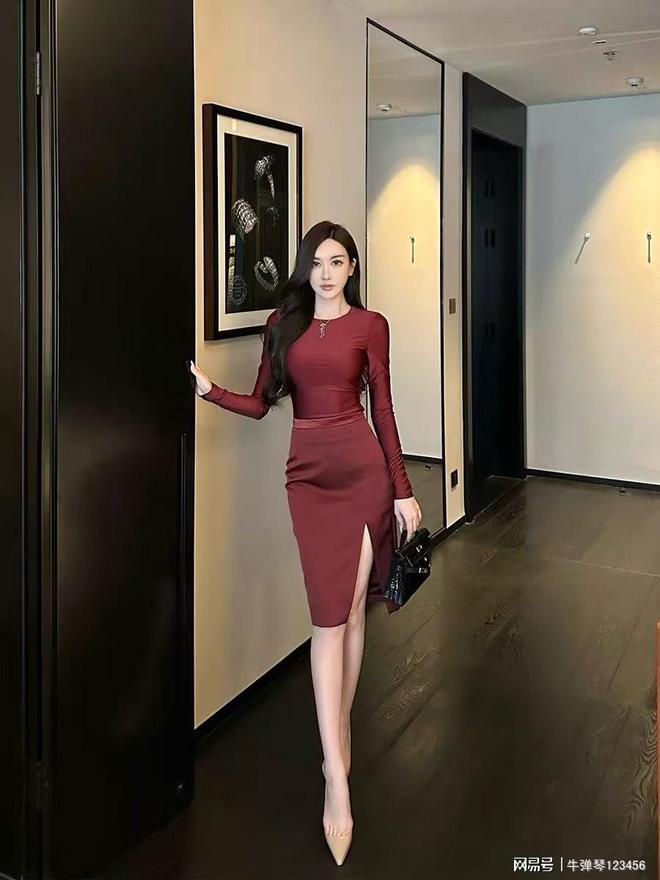 简约又有性感的名媛风穿搭